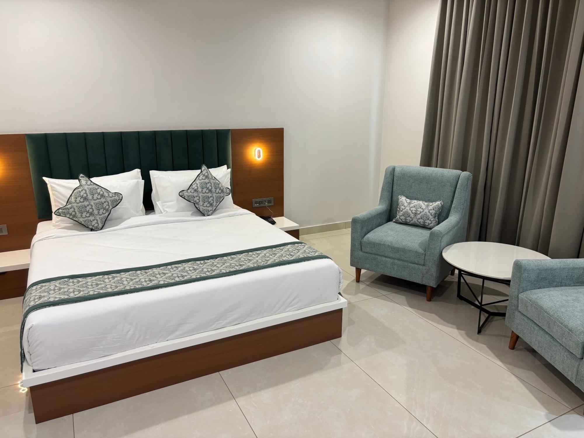 Hotel The Crown Inn Jhunjhunu Ngoại thất bức ảnh