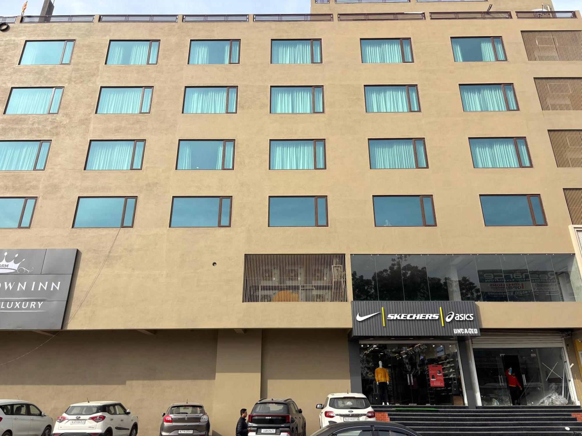 Hotel The Crown Inn Jhunjhunu Ngoại thất bức ảnh