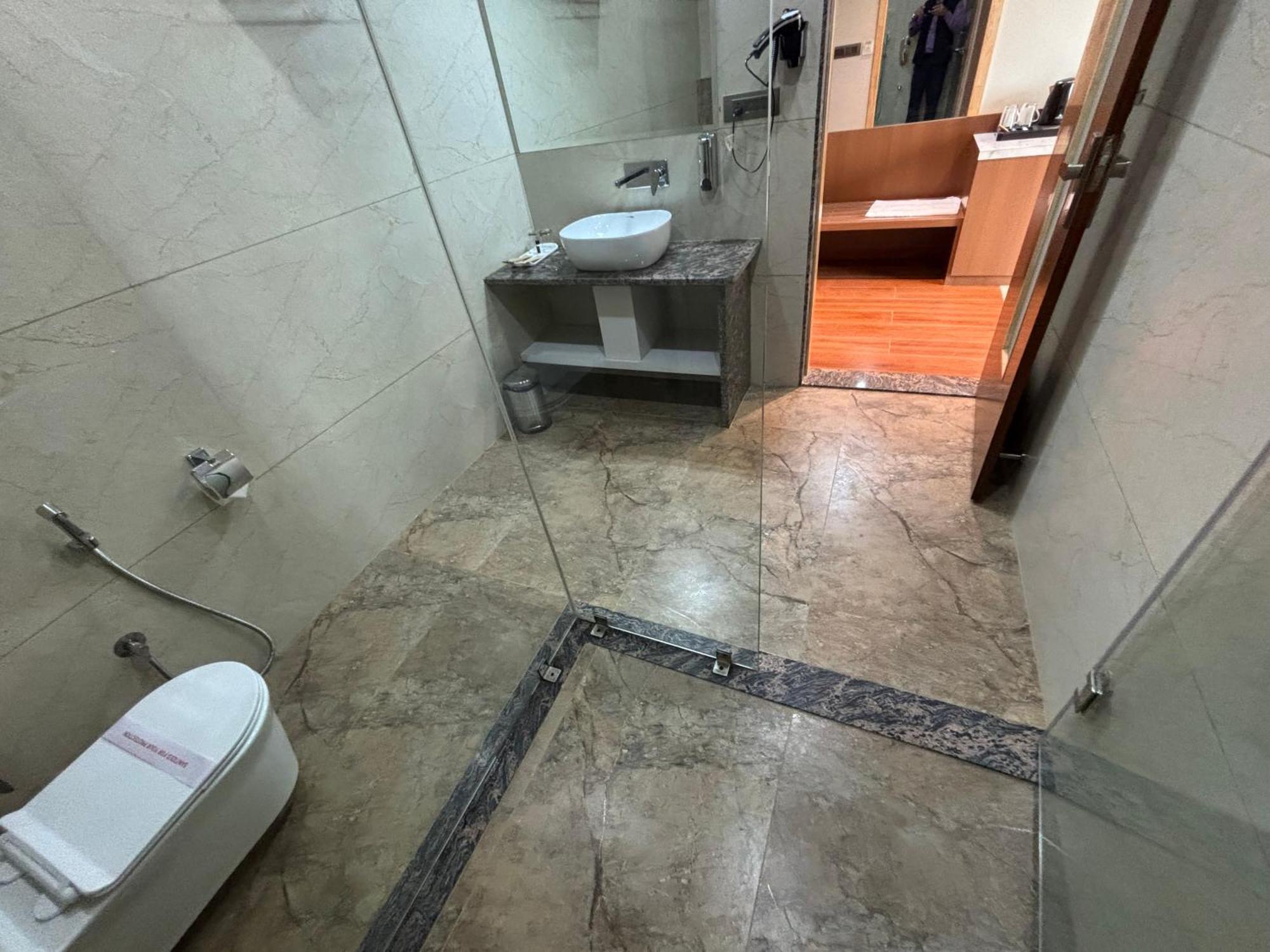Hotel The Crown Inn Jhunjhunu Ngoại thất bức ảnh