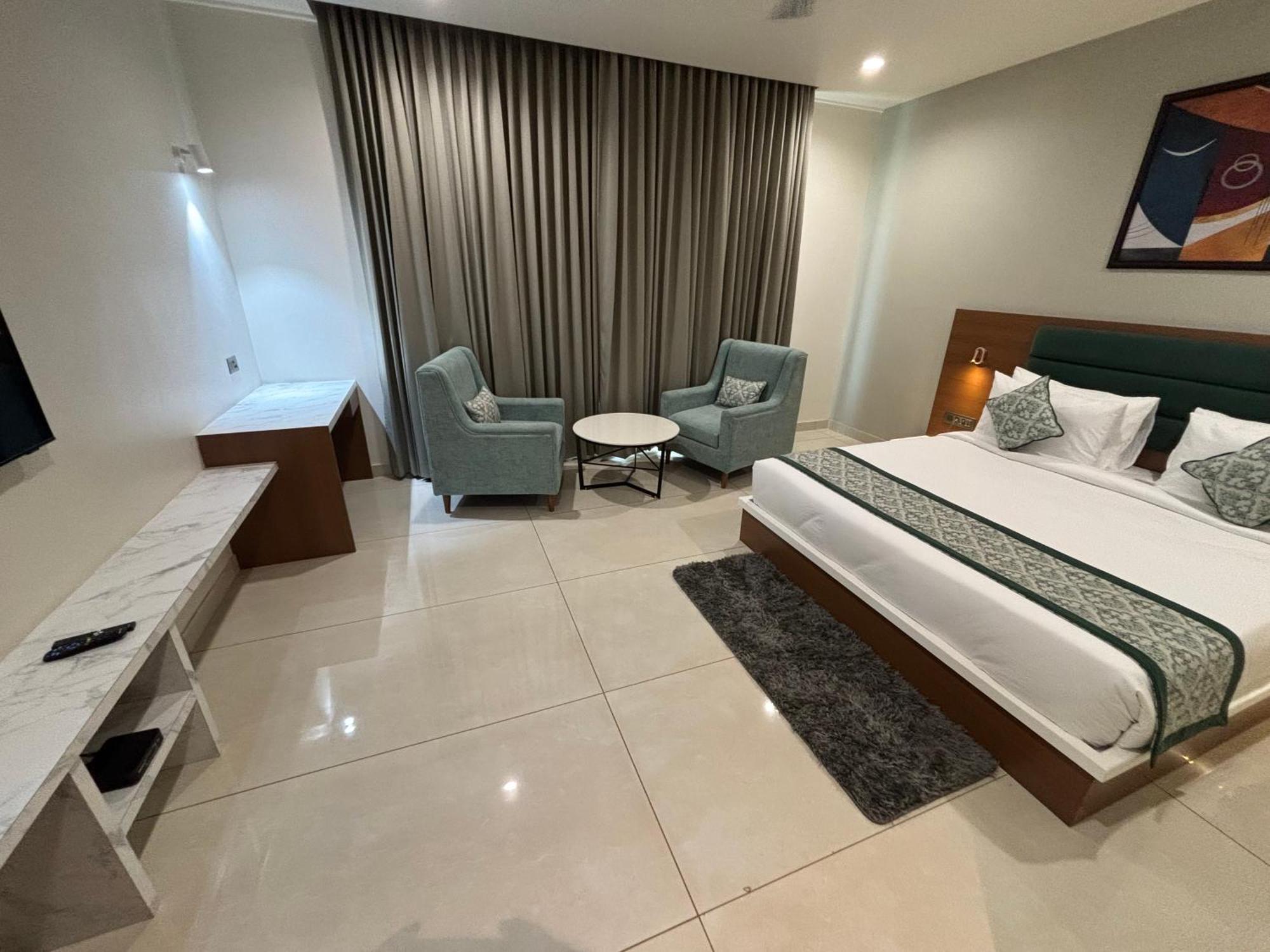 Hotel The Crown Inn Jhunjhunu Ngoại thất bức ảnh