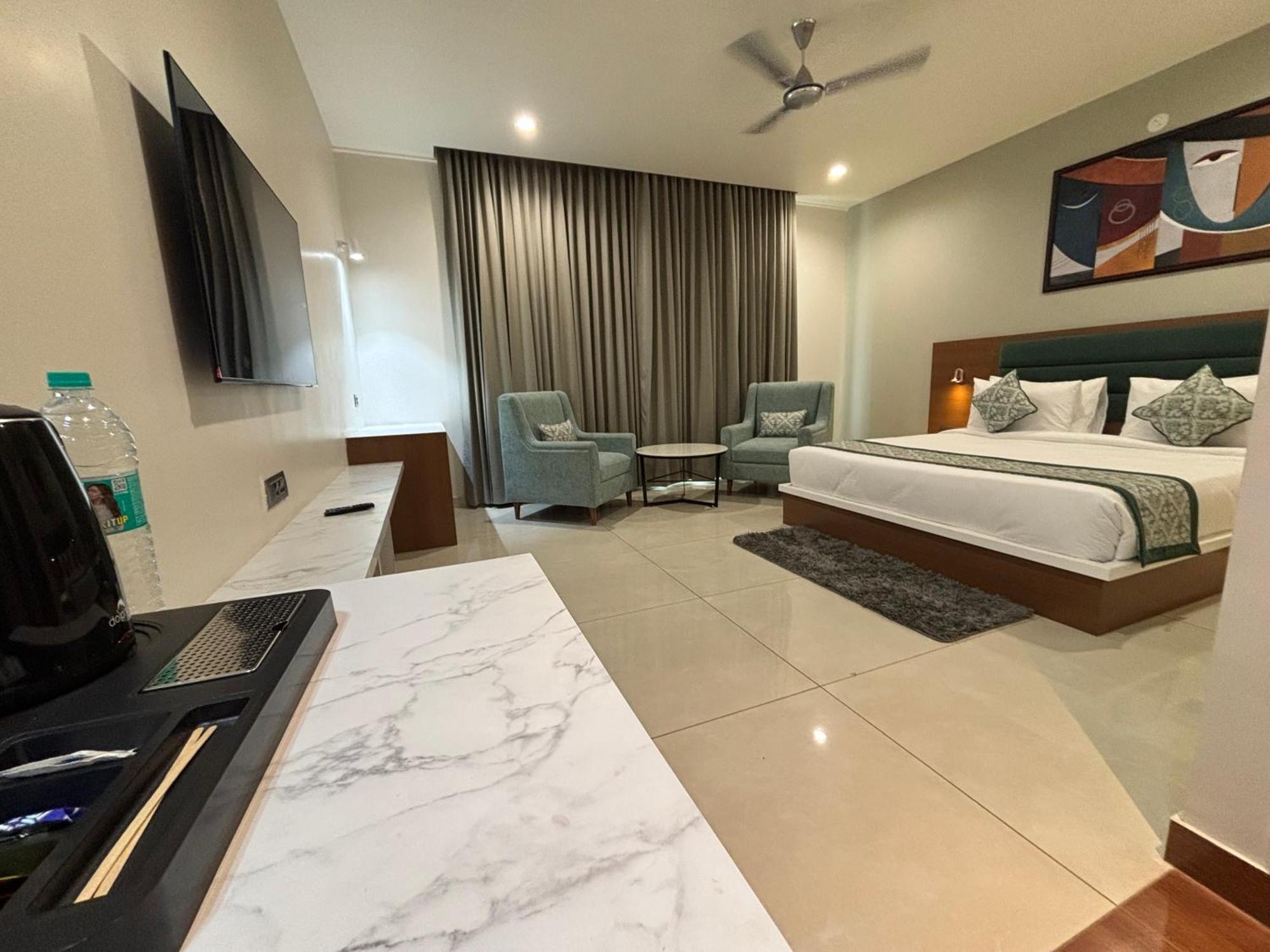 Hotel The Crown Inn Jhunjhunu Ngoại thất bức ảnh