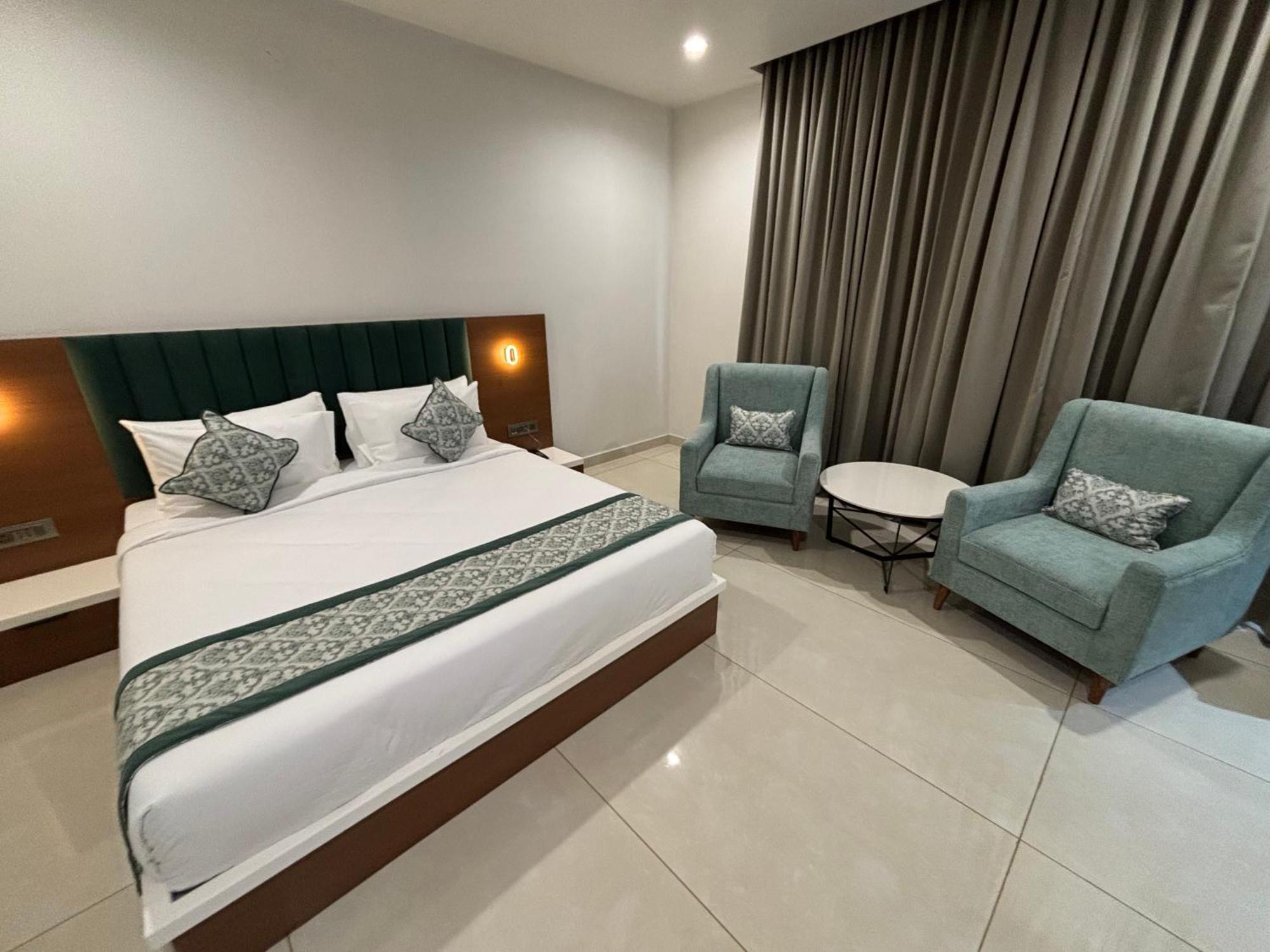 Hotel The Crown Inn Jhunjhunu Ngoại thất bức ảnh