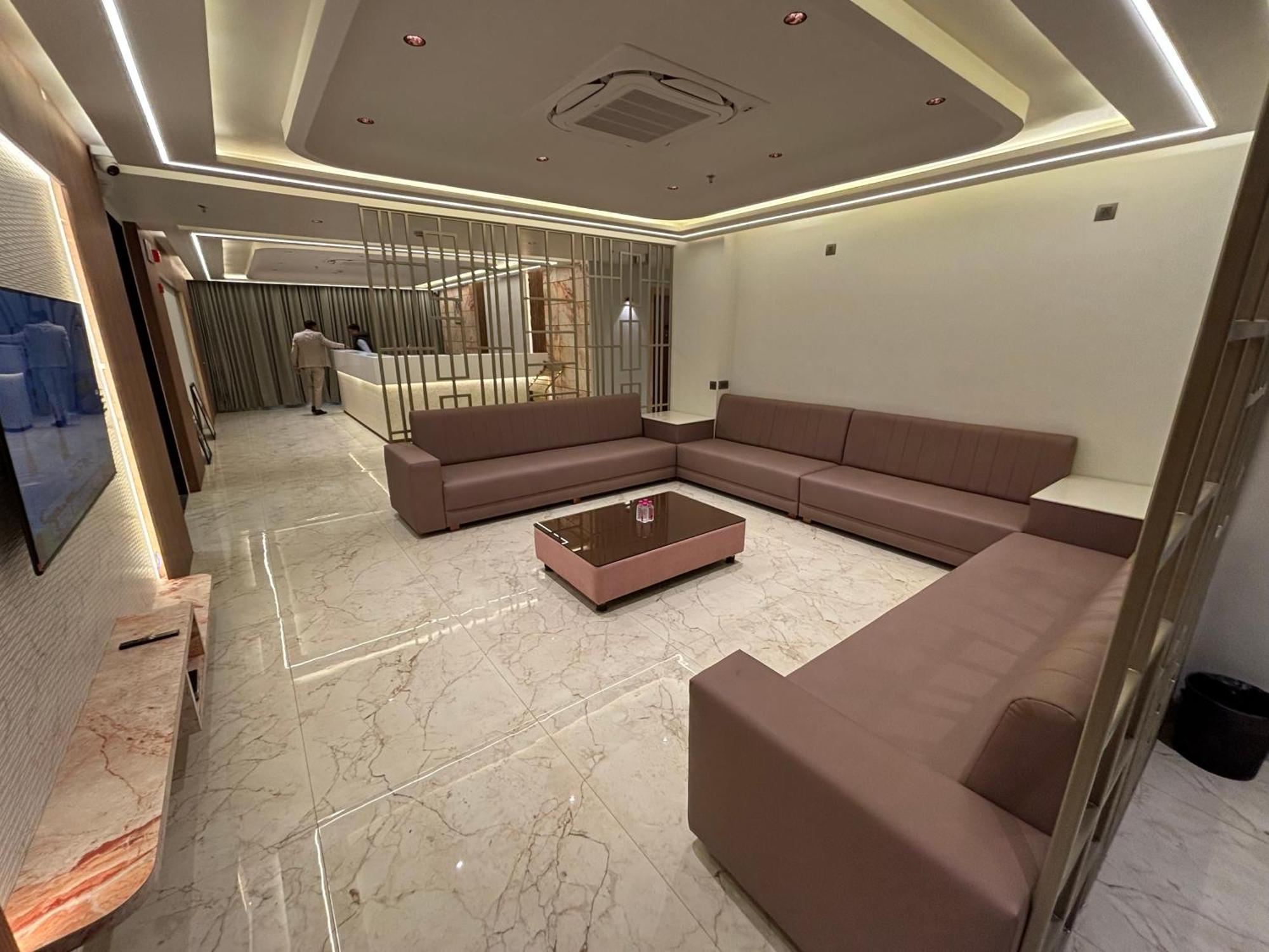 Hotel The Crown Inn Jhunjhunu Ngoại thất bức ảnh